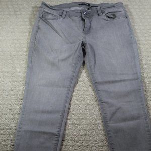 Buffalo David Bitton Size 10 Grey "Aubrey" Mid-Rise Super Soft Capri Jeans